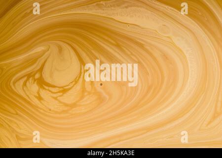 Wirbeln Sie Muster in einer Dose Farbe, Greater Sudbury, Ontario, Kanada Stockfoto