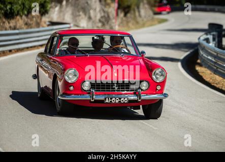 Caramulo, Portugal - 04. September 2021: Red Ferrari 250 GT Coupe Pininfarina beim Caramulo Motorfestival 2021 Stockfoto