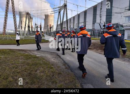 Dukovany, Tschechische Republik. November 2021. Experten der Internationalen Atomenergiebehörde (IAEA) haben heute, am Mittwoch, den 10. November 2021, die dritte Mission zur Sicherheit des tschechischen Atomkraftwerks Dukovany gestartet. Kredit: Lubos Pavlicek/CTK Foto/Alamy Live Nachrichten Stockfoto