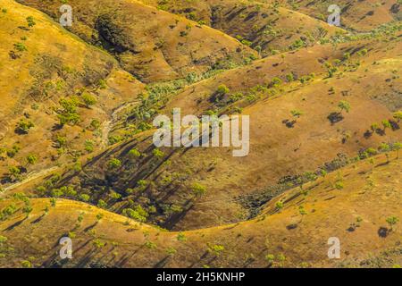 Eine Luftaufnahme der Bungle Bungle Range, ein UNESCO-Weltkulturerbe im Purnululu National Park, gelegen in der Kimberley Region im Nordwesten der USA. Stockfoto