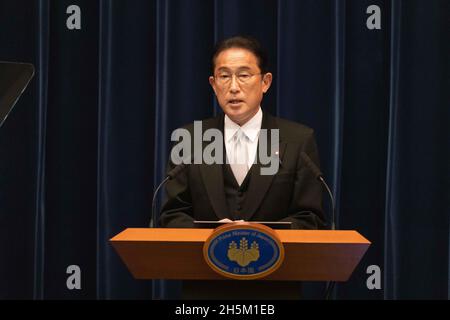 Tokio, Japan. November 2021. Der japanische Premierminister Kishida Fumio sprach während seiner Pressekonferenz in Kantei, nachdem die Liberaldemokratische Partei die Wahl zum Repräsentantenhaus (31. Oktober 2021) zum Premierminister gewonnen hatte. Kredit: SOPA Images Limited/Alamy Live Nachrichten Stockfoto