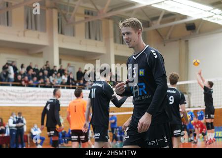 KHARKIV, UKRAINE - 10. NOVEMBER 2021: Das Volleyballspiel des CEV Challenge Cup VSC Law Academy gegen VCA AMSTETTEN Stockfoto