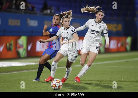 Barcelona, Spanien. November 2021. Barcelona, Spanien, 10. November 2021: Katharina Elisa Naschenweng (9 Hoffenheim) beim UEFA Women's Champions League-Spiel zwischen Barcelona und Hoffenheim im Johan Cruyff-Stadion in Sant Joan Desp, Barcelona, Spanien. Rafa Huerta/SPP Credit: SPP Sport Press Photo. /Alamy Live News Stockfoto