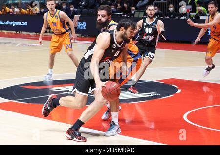 Bologna, Italien. November 2021. Amedeo Tessitori (Segafredo Virtus Bologna) während des Eurocup-Turniermatches Segafredo Virtus Bologna gegen. Valencia Basket Club im Paladozza Sportpalast - Bologna, Nobember 10, 2021 Credit: Independent Photo Agency/Alamy Live News Stockfoto