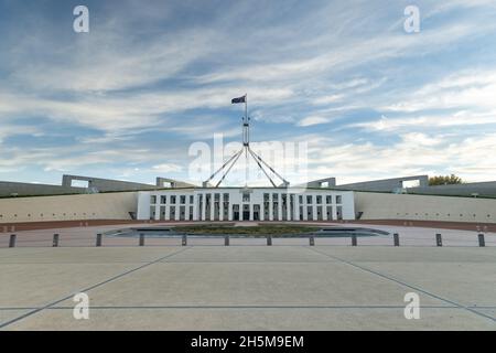 Ein Blick am Nachmittag auf das bundesparlament in canberra Stockfoto