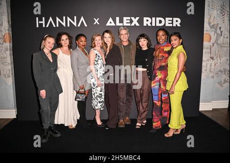 London, Großbritannien. November 2021. Aine Rose Daly, Gianna Kiehi, Cherrelle Skeete, Mireille Enos , Esmé Creed-Miles, Dermot Mulroney, Marli Siu, Ronke Adekoluejo und Charithra Chandran besuchten Amazon und IMDb TV moderierte am 2021-11-10, Großbritannien, eine exklusive Vorführung der ersten Folgen der Hanna-Staffel 3 im Soho Hotel, London. Kredit: Picture Capital/Alamy Live Nachrichten Stockfoto