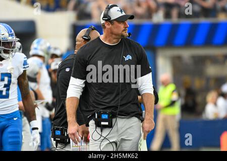 Detroit Lions Cheftrainer Dan Campbell während eines NFL-Spiels gegen die Los Angeles Rams, Sonntag, 24. Oktober 2021, in Los Angeles. Die Rams besiegten den Li Stockfoto
