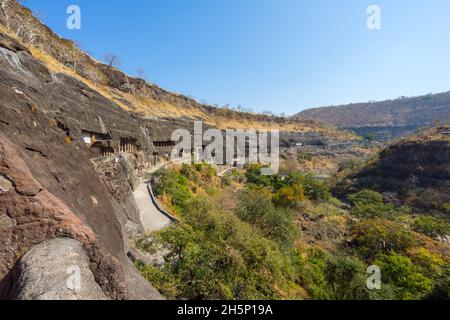 Die Gemälde und Skulpturen galten als Meisterwerke buddhistischer religiöser Kunst. Die buddhistischen Höhlen in Ajanta sind etwa 30 steingeschnittene buddhistische Ca Stockfoto