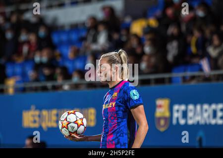 Barcelona, Spanien. November 2021. Fridolina Rolfö vom FC Barcelona beim UEFA Women's Champions League Spiel zwischen dem FC Barcelona Femeni und der TSG 1899 Hoffenheim Frauen im Johan Cruyff Stadium.Endstand; FC Barcelona Femeni 4:0 TSG 1899 Hoffenheim Frauen. Kredit: SOPA Images Limited/Alamy Live Nachrichten Stockfoto