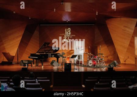 Madrid, Spanien. November 2021. Gonzalo del Val (Drums), Benet Palet (Trompete), David Mengual (Kontrabass) und Marco Mezquida (Klavier) beim Jazzkonzert von Gonzalo del Val Trio feat Benet Palet. Das Konzert im CentroCentro gehört zum Jazzfestival von Madrid 2021. (Foto von Alvaro Laguna/Pacific Press) Quelle: Pacific Press Media Production Corp./Alamy Live News Stockfoto