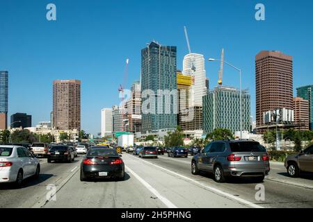 Fahren Sie auf der Autobahn 110 in Richtung Norden in Richtung Downtown Los Angeles, Kalifornien Stockfoto