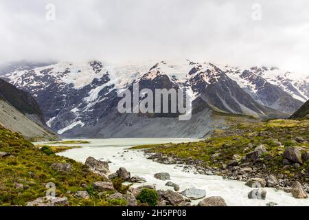 Tal des Lake Mller. Fluss in den südlichen Alpen, Neuseeland Stockfoto