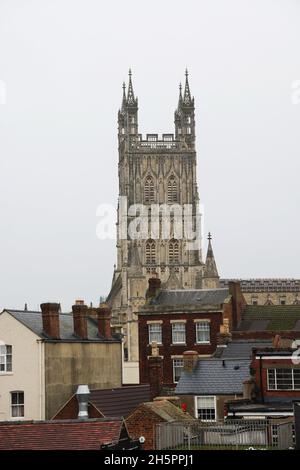 Blick auf die Skyline von Gloucester Blick nach Osten zum Gloucester Cathedral Tower Bild von Antony Thompson - Thousand Word Media, KEINE VERKÄUFE, KEINE SYNDICS Stockfoto