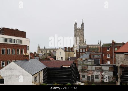 Blick auf die Skyline von Gloucester Blick nach Osten zum Gloucester Cathedral Tower Bild von Antony Thompson - Thousand Word Media, KEINE VERKÄUFE, KEINE SYNDICS Stockfoto