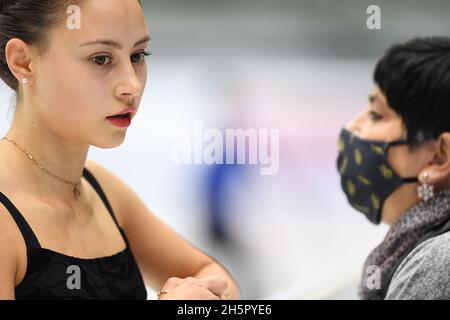 Lucrezia BECCARI, Italien, während des Trainings beim ISU Grand Prix of Figure Skating - Gran Premio d'Italia, in Palavela, am 4. November 2021 in Turin, Italien. Quelle: Raniero Corbelletti/AFLO/Alamy Live News Stockfoto