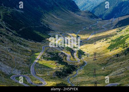 Die transfaragasische Straße in den karpaten rumäniens Stockfoto