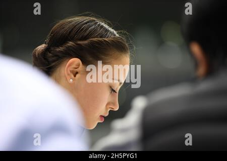 Lucrezia BECCARI, Italien, während des Trainings beim ISU Grand Prix of Figure Skating - Gran Premio d'Italia, in Palavela, am 4. November 2021 in Turin, Italien. Quelle: Raniero Corbelletti/AFLO/Alamy Live News Stockfoto