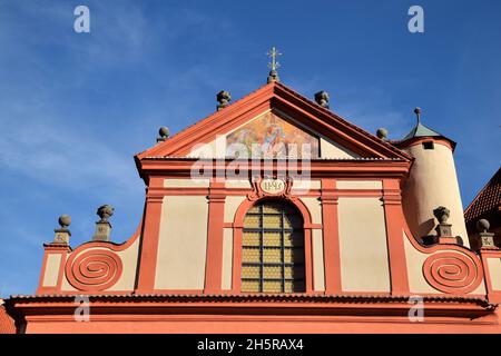 Das Kloster von Plasy, der große Komplex von Kloster, Burg und historischen Denkmälern, der 1144 von Vladislav II. Erbaut wurde Stockfoto