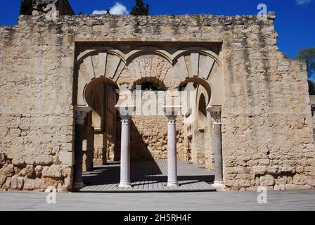 Das Gebäude der oberen Basilika, Medina Azahara (Madinat al-Zahra), in der Nähe von Cordoba, Provinz Cordoba, Andalusien, Spanien, Westeuropa. Stockfoto