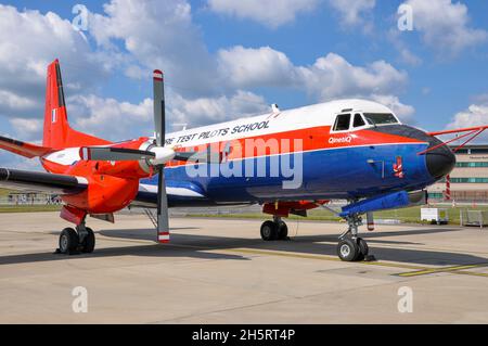 Hawker Siddeley HS-780 Andover C1 XS606 wird von QinetiQ für die Empire Test Pilots School betrieben. Ein Flugzeug, das aus dem von Avro entworfenen HS 748-Linienflugzeug entwickelt wurde Stockfoto