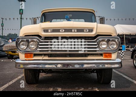 Reno, NV - 6. August 2021: 1959 Ford F100 Pickup Truck auf einer lokalen Automshow. Stockfoto