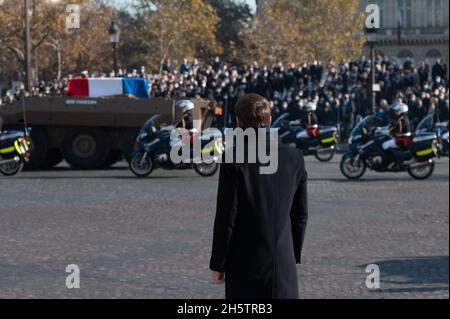 Emmanuel Macron nimmt am 11. November 2021 an der 103. Jahrestages des Waffenstillstands am 11. November 1918 im Arc de Triomphe in Paris, Frankreich, Teil. Foto von Laurent Zabulon / ABACAPRESS.COM Stockfoto