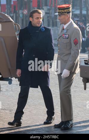 Emmanuel Macron nimmt am 11. November 2021 an der 103. Jahrestages des Waffenstillstands am 11. November 1918 im Arc de Triomphe in Paris, Frankreich, Teil. Foto von Laurent Zabulon / ABACAPRESS.COM Stockfoto