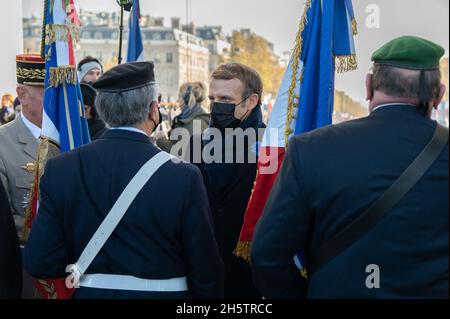 Emmanuel Macron nimmt am 11. November 2021 an der 103. Jahrestages des Waffenstillstands am 11. November 1918 im Arc de Triomphe in Paris, Frankreich, Teil. Foto von Laurent Zabulon / ABACAPRESS.COM Stockfoto