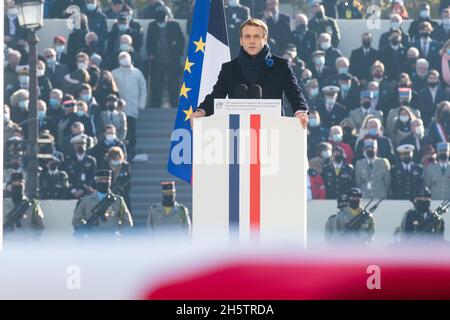 Emmanuel Macron nimmt am 11. November 2021 an der 103. Jahrestages des Waffenstillstands am 11. November 1918 im Arc de Triomphe in Paris, Frankreich, Teil. Foto von Laurent Zabulon / ABACAPRESS.COM Stockfoto