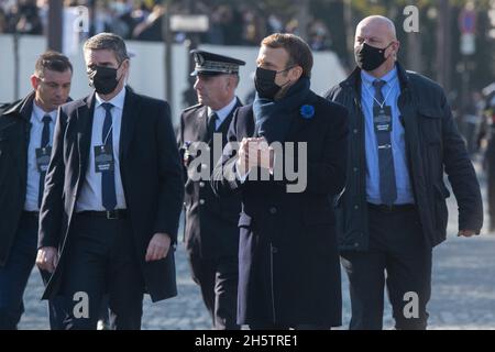 Emmanuel Macron nimmt am 11. November 2021 an der 103. Jahrestages des Waffenstillstands am 11. November 1918 im Arc de Triomphe in Paris, Frankreich, Teil. Foto von Laurent Zabulon / ABACAPRESS.COM Stockfoto
