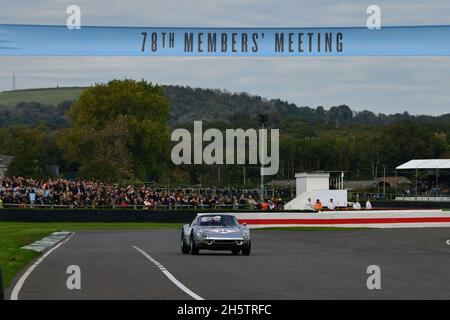 Olivier Blanpain, Porsche 904 Carrera GTS, Ronnie Hoare Trophy, Road Going Sports und GT-Fahrzeuge, die für die Rennen zwischen 1 und 1 Teilnehmer stehen Stockfoto