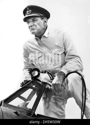 Trevor Howard, am Set des britischen Films, „Battle of Britain“, United Artists, 1969 Stockfoto