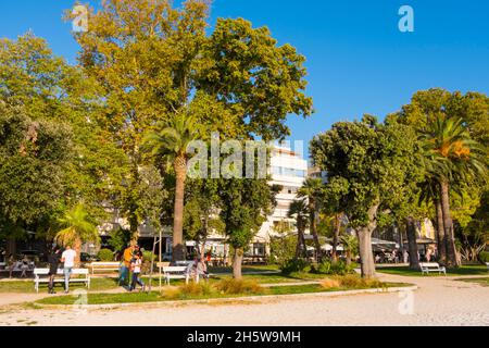 Park, Obala kralja Petra Krešimira IV, Strandpromenade, Altstadt, Zadar, Kroatien Stockfoto