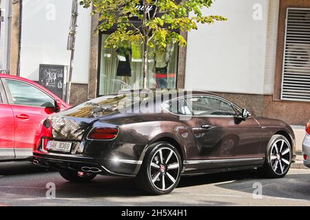 Kiew, Ukraine - 2. September 2017; Bentley Continental GT in der Stadt Stockfoto