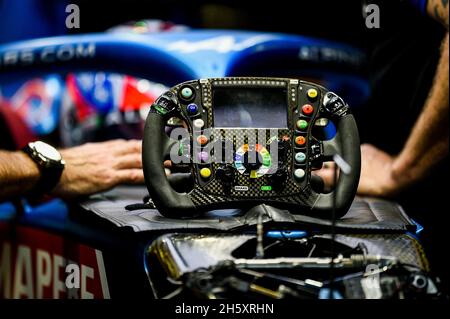 Interlagos, Brasilien. November 2021. 11.11.2021, Autodromo Jose Carlos Pace, Interlagos, FORMEL 1 HEINEKEN GRANDE PREMIO DO BRASIL 2021, im Bild das Lenkrad von Esteban Ocon (FRA), Alpine F1 Team Credit: dpa/Alamy Live News Stockfoto