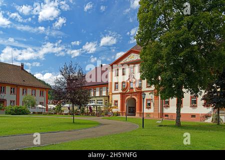 Europa, Deutschland, Baden-Württemberg, Sankt Blasien, Am Kurgarten, Kurpark, Architektur, Gebäude, Sehenswürdigkeit, Tourismus, Bäume, Pflanzen, Wege Stockfoto