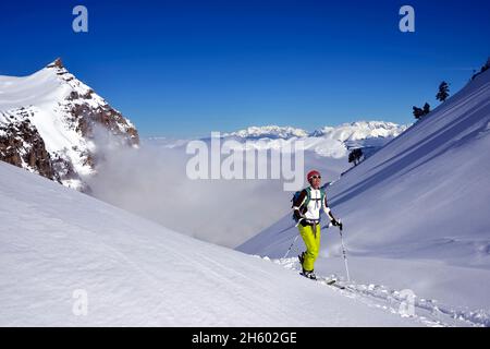 FRANKREICH, ISERE ( 38 ), SAINT MICHEL LES PORTES , TOURENSKI IN DER NÄHE DES MONT AIGUILLE IM NATURPARK VERCORS Stockfoto