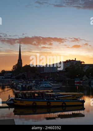 St Mary Redcliffe Church, Sunrise, River Avon, Bristol, England, GB, GB. Stockfoto