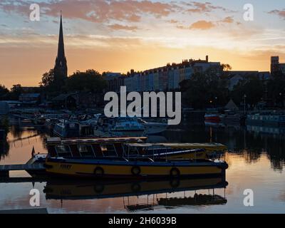 St Mary Redcliffe Church, Sunrise, River Avon, Bristol, England, GB, GB. Stockfoto