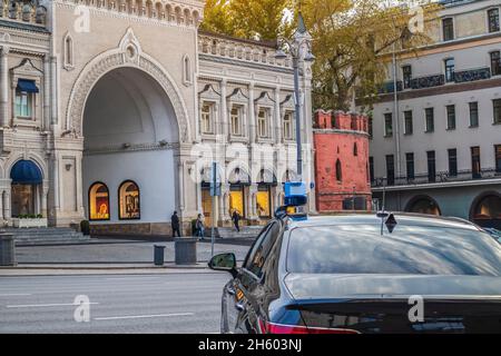 Auto Regierung Autokolonne flasher Sirene Transport Straße vip.Russia, Moskau, 13okt2021. Stockfoto