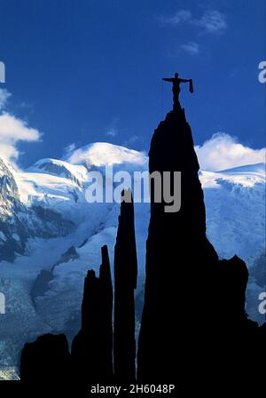 FRANKREICH, HAUTE SAVOIE ( 74 ), CHAMONIX, AUFSTIEG VOR DEM MONT BLANC, DEM HÖCHSTEN GIPFEL DER EUROPA 4810 METER Stockfoto