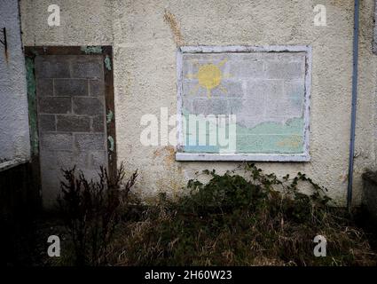 Gemauerte, verdarmte und leerstehende Wohnungen in Portadown, Co. Armagh, Nordirland. Stockfoto