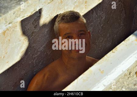 Kolon-Friedhof (Cementerio de Cristóbal Colón)- Grabarbeiter, La Habana (Havanna), Habana, Kuba Stockfoto