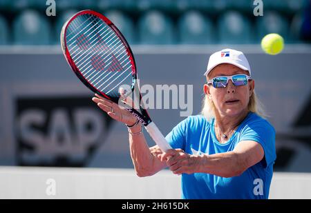 Guadalajara, Mexiko. November 2021. Martina Navratilova während einer Klinik beim Akron WTA Finale 2021 Guadalajara, Masters WTA Tennisturnier am 11. November 2021 in Guadalajara, Mexiko - Foto: Rob Prange/DPPI/LiveMedia Kredit: Independent Photo Agency/Alamy Live News Stockfoto