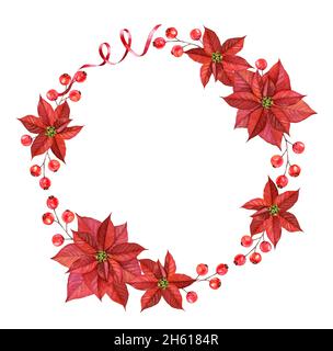 Weihnachtlicher Aquarellkranz. Handbemalte Illustration mit roten Beeren und Weihnachtssternen Blumen. Winter Urlaub Hintergrund isoliert auf weiß für Stockfoto