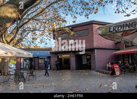 S Humboldthain. Eingang zum S-Bahn-Bahnhof in Gesundbrunnen, Mitte, Berlin Stockfoto