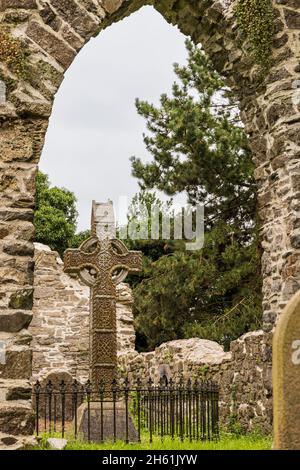 Keltisches Kreuz in der alten Kirche von Johnstown, County Kildare, Irland Stockfoto