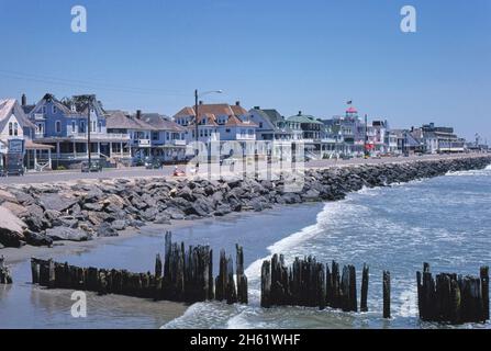 Skyline nördlich von Boardwalk Central, Cape May, New Jersey; Ca. 1978. Stockfoto