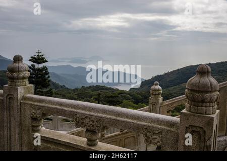 Blick vom tian tan buddha von lantau, der größten Offshore-Insel hongkongs Stockfoto