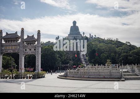 tian tan buddha, ngong ping piazza, lantau Stockfoto